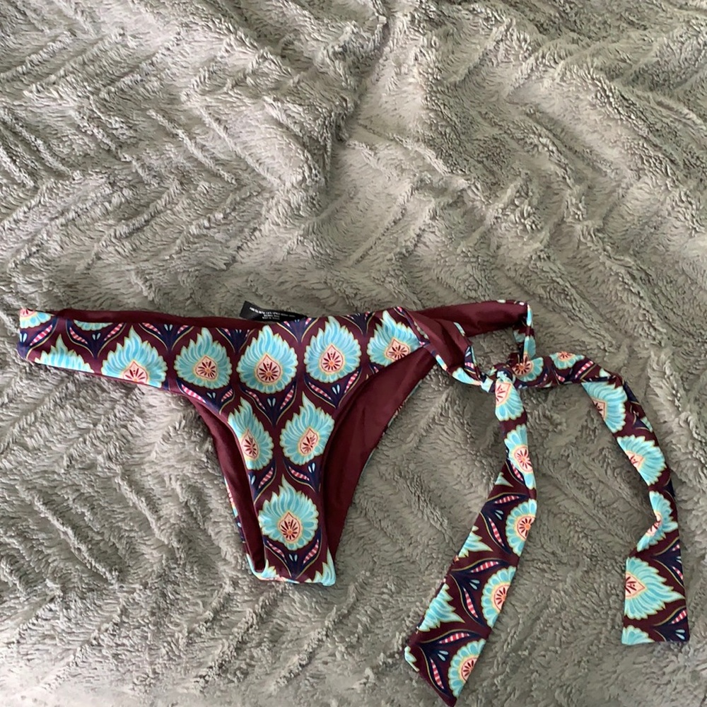Cute bottoms with side tie